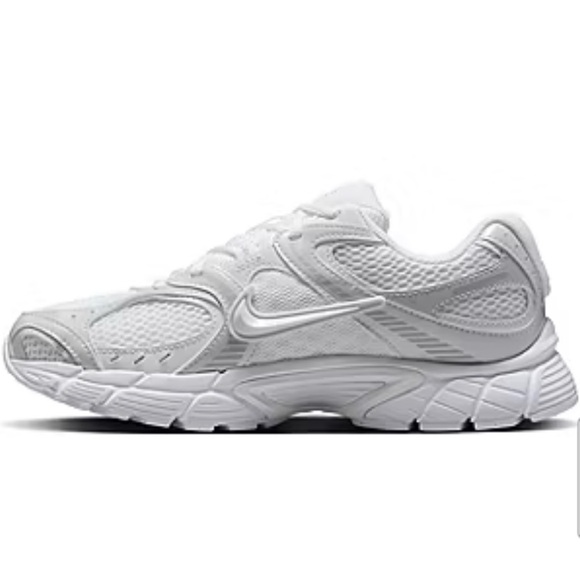 Nike V5 RNR Womens Sneakers- Size 6.5 - NEW - Picture 2 of 4